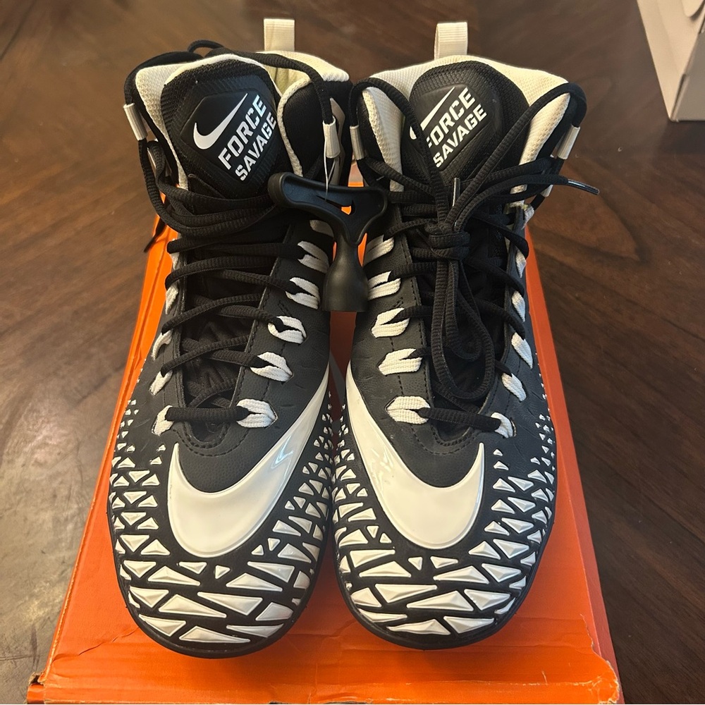 NWT Mens Nike Force Savage PRO D Football Cleats 10.5
